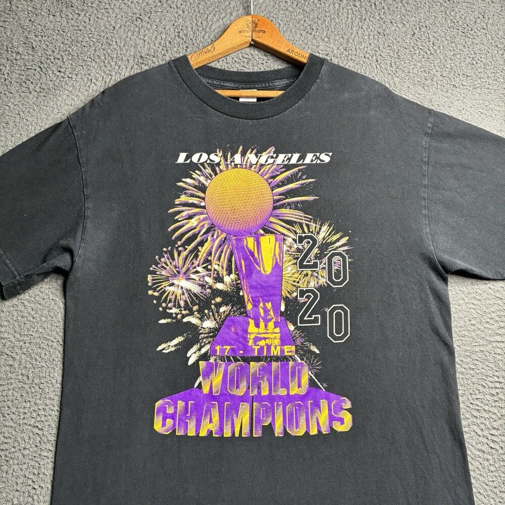 Undefeated LA Lakers 2020 World Champions T-Shirt Black Mens Large Kobe